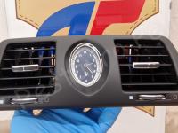 Maserati Quattroporte – Restauro completo delle plastiche appiccicose - La bocchetta aria centrale. (DOPO)