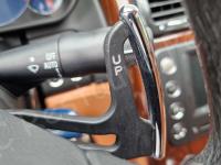 Maserati Quattroporte – Restauro completo delle plastiche appiccicose - Il paddles di destra. (PRIMA)