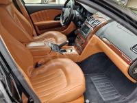 Maserati Quattroporte – Restauro completo delle plastiche appiccicose - Panoramica abitacolo lato passeggero. (PRIMA)