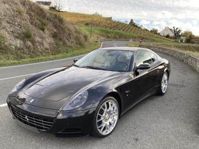 Ferrari 612 Scaglietti – Restauro delle plastiche appiccicose  >>>>>>>>>